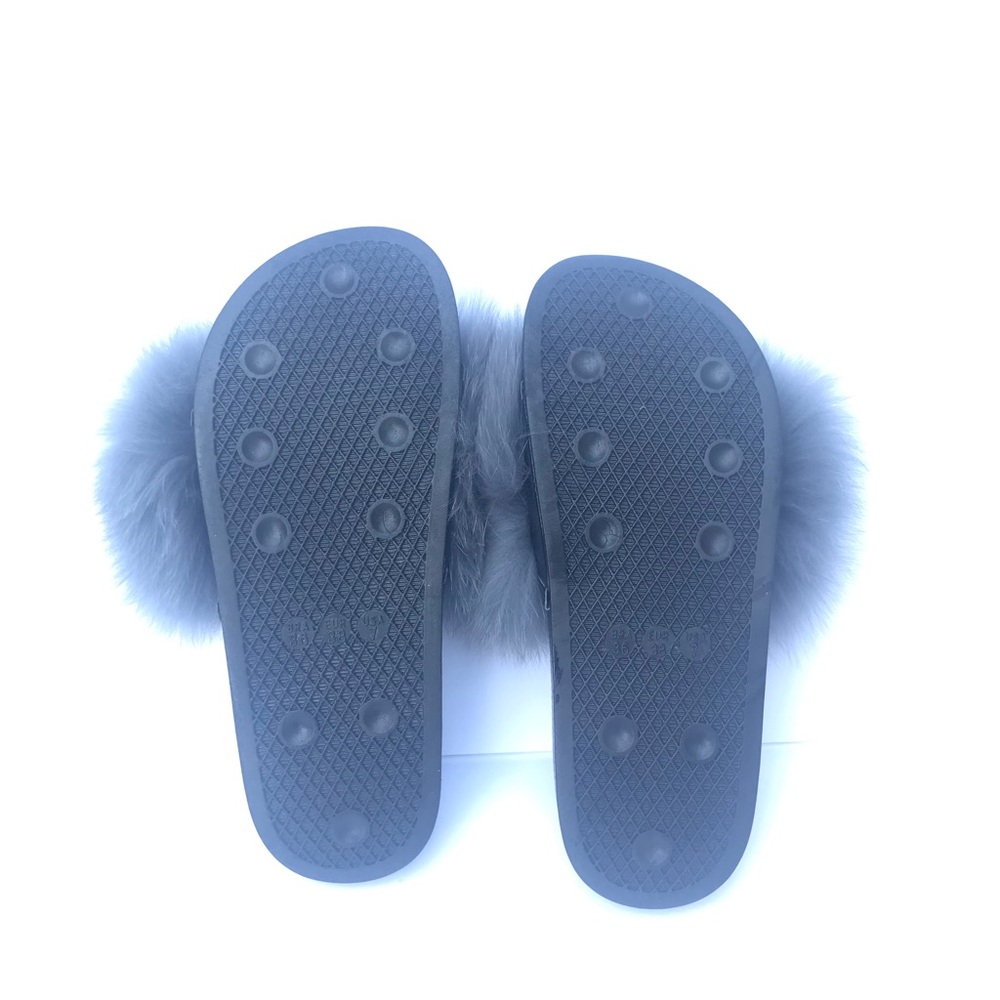 Gray Raccon Fur slides - Picture 4 of 8